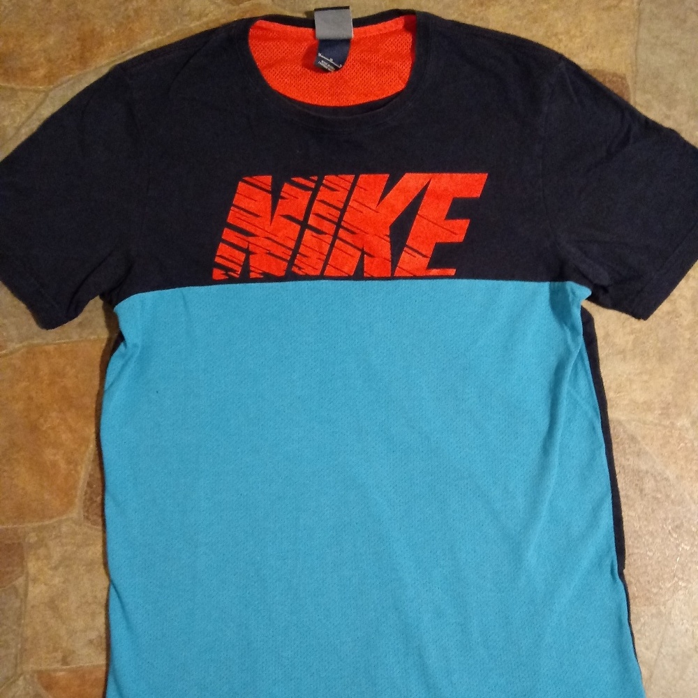 Retro Nike Color Block T-Shirt